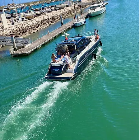 Hotel na wodzie Karma Boat Cruises *